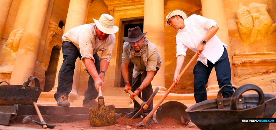 archeologists-find-12-hidden-tombs-with-intact-skeletons-beneathselah-Petra-treasury-2024-edom-moab